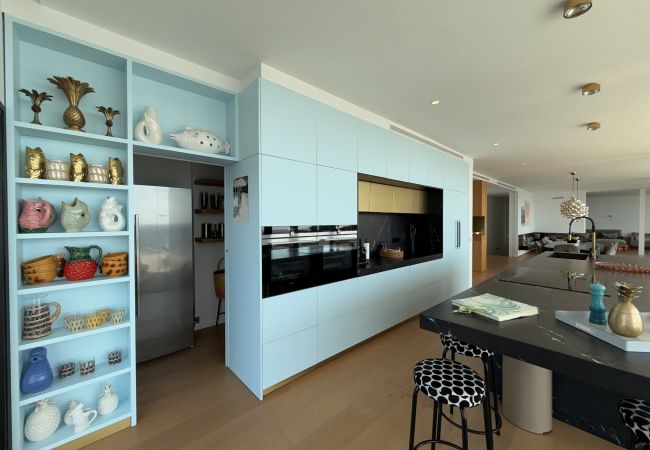 Adamar - Cocina y despensa